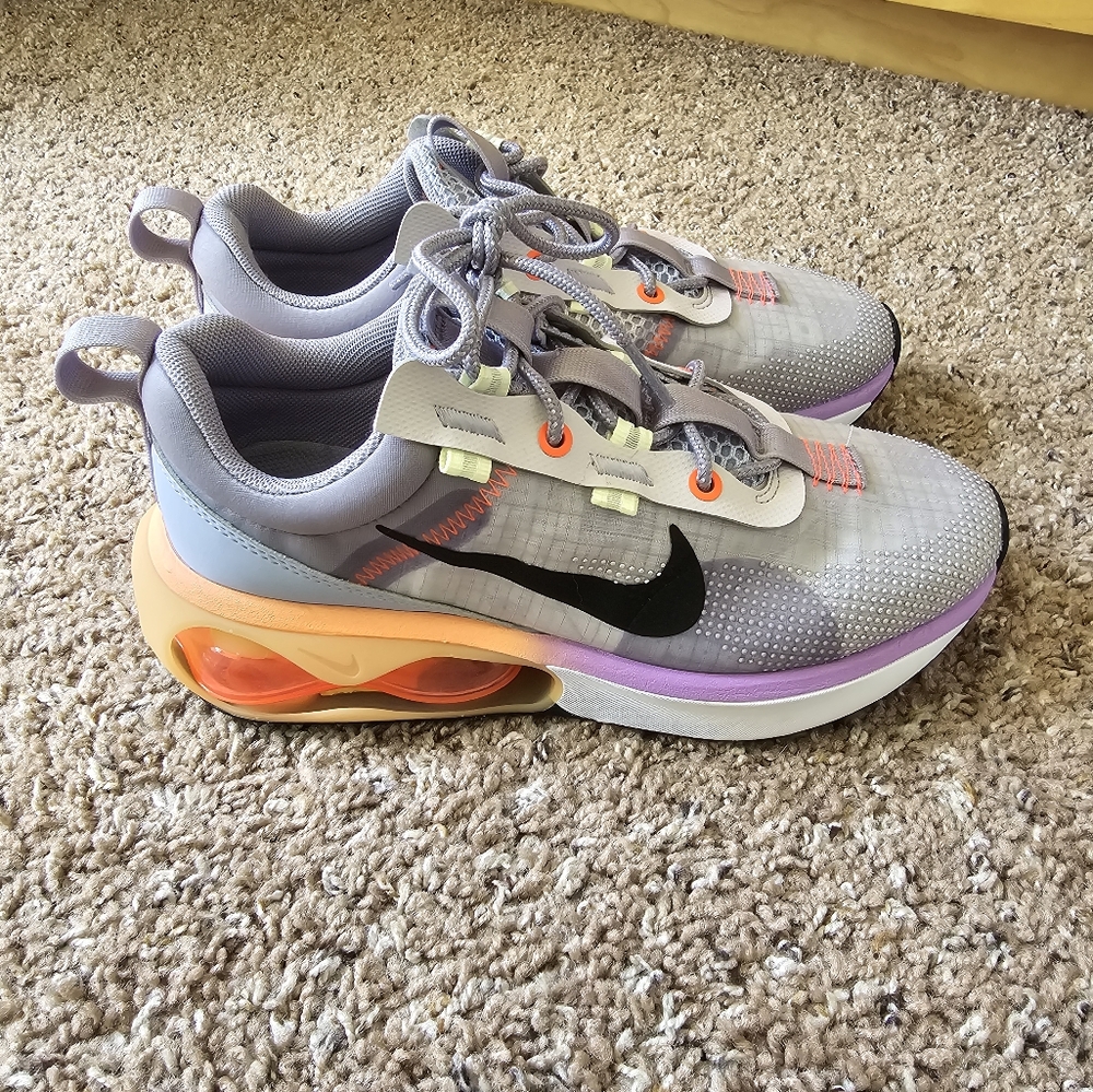 Nike Women's Gray Black Lavender Peach Orange Accent Sneakers